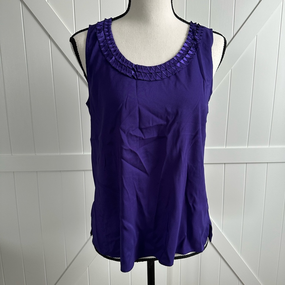 Chico’s Purple Sleeveless Blouse Size 0 Pleated Neckline Dressy Top XS Small